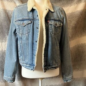 Women’s vintage Levi fur lined coat large cream